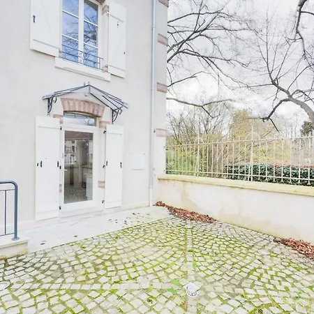 Villa - La Gardienne Du Xxeme ! -
